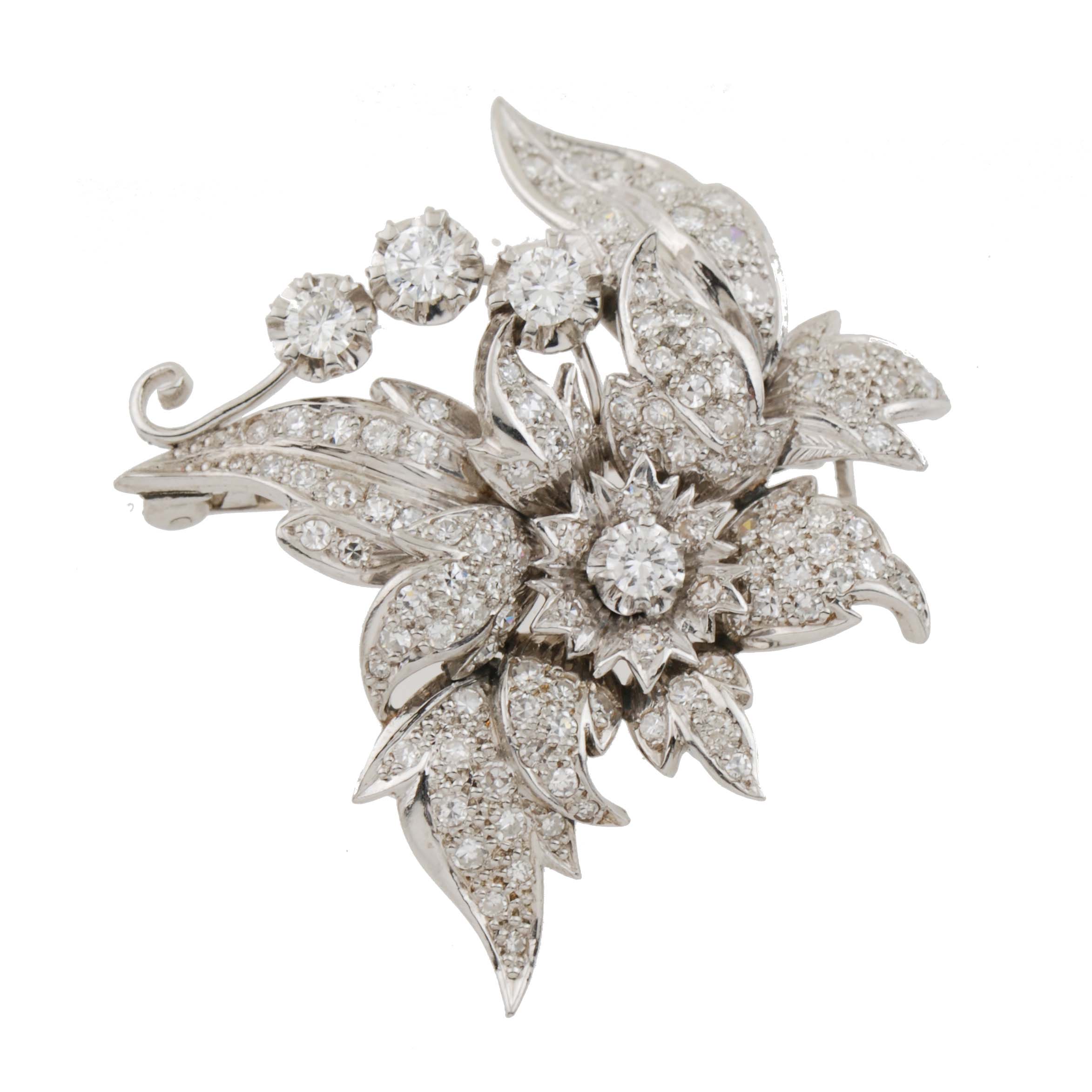 FLORAL DIAMOND BROOCH. 