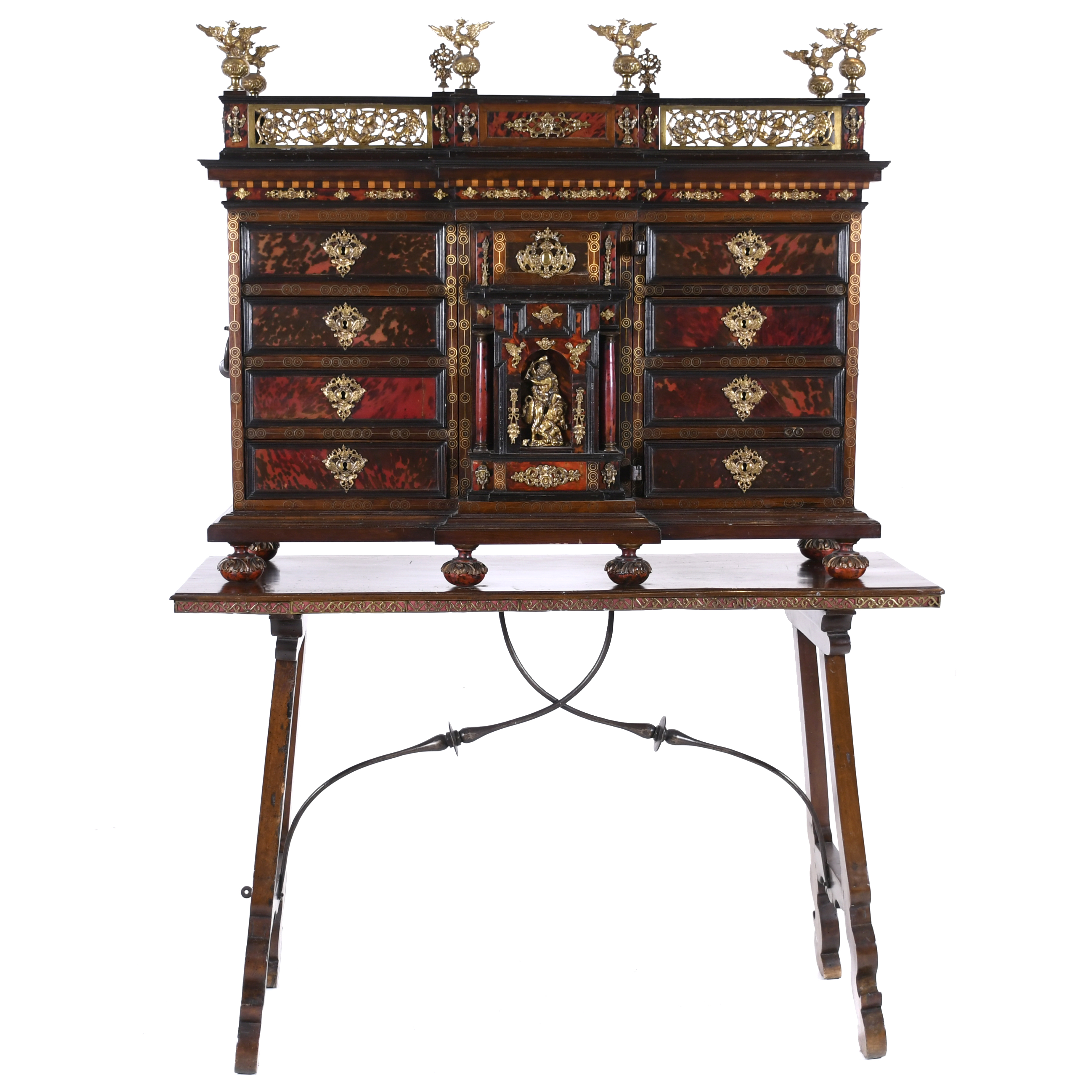 SPANISH CABINET, 20TH CENTURY. AFTER MODELS OF THE 17TH CEN