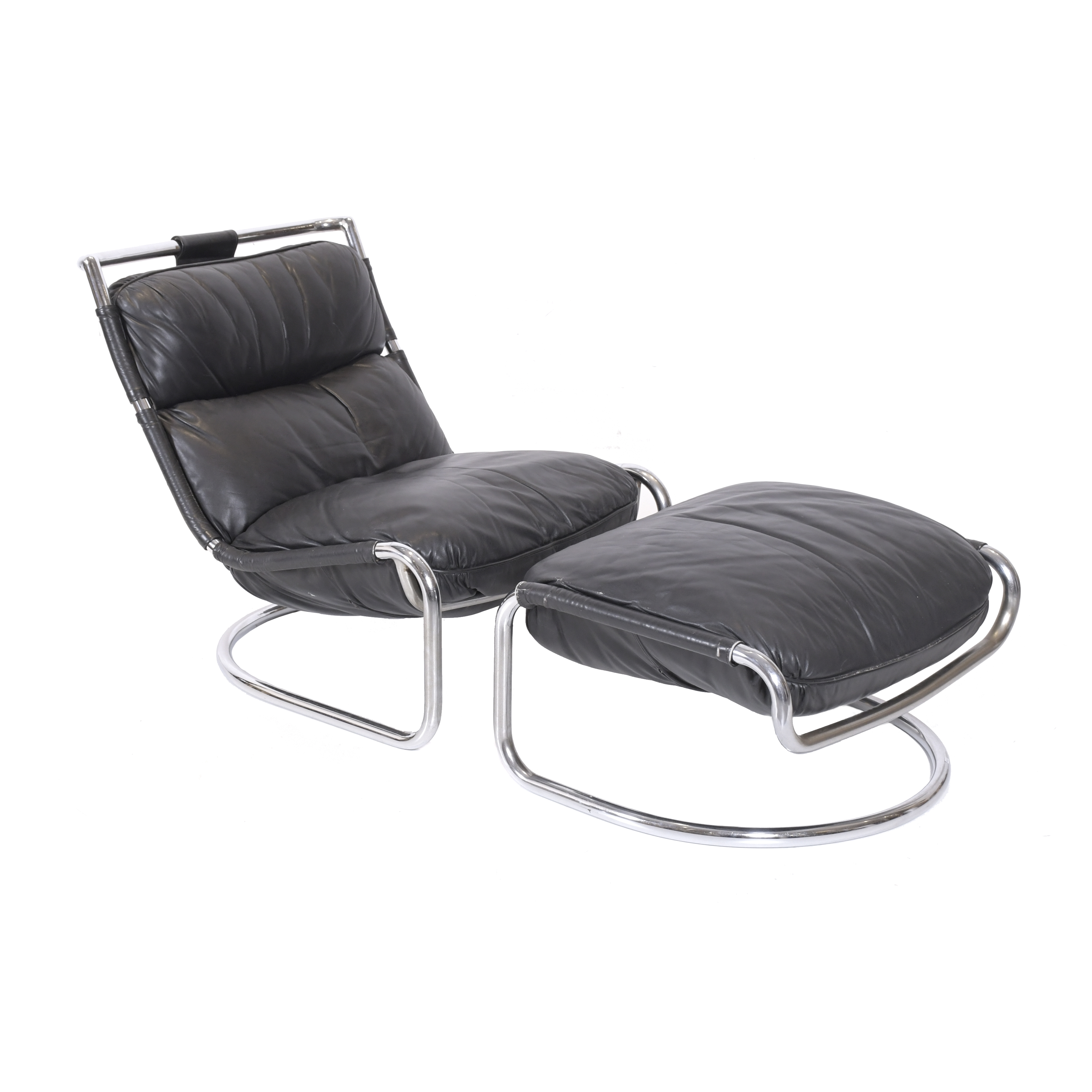 SIGUIENDO MODELOS DE GAE AULENTI (1927-2012). SILLÓN CON RE