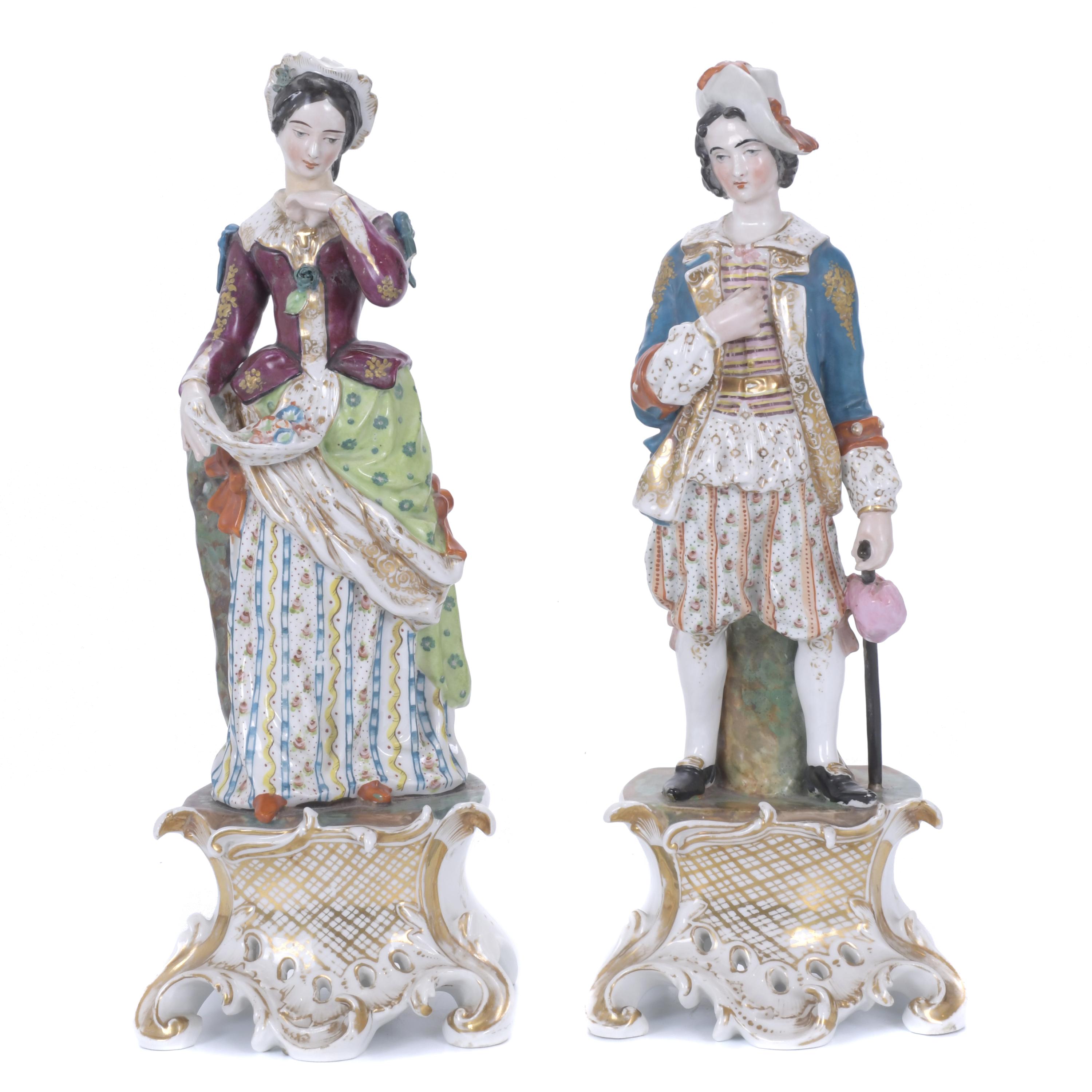 Pareja de figuras en porcelana Napoleón III, siglo XIX. 