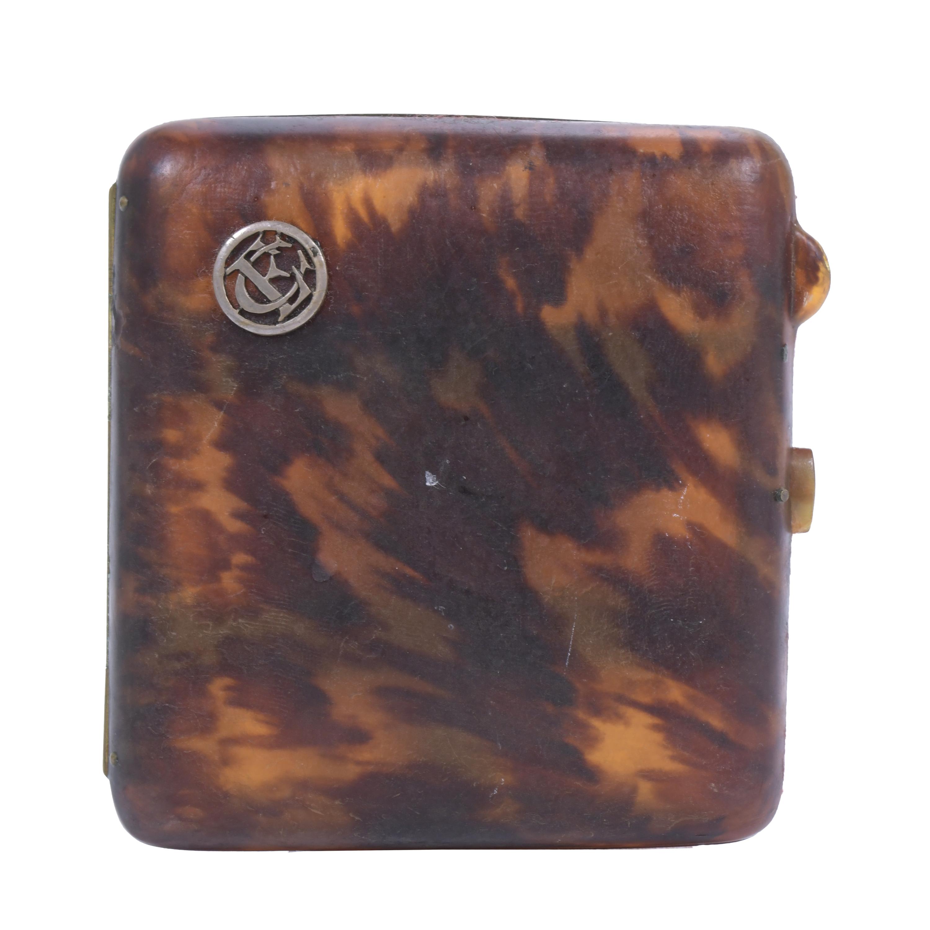 TORTOISESHELL SIMILE CIGARETTE CASE.