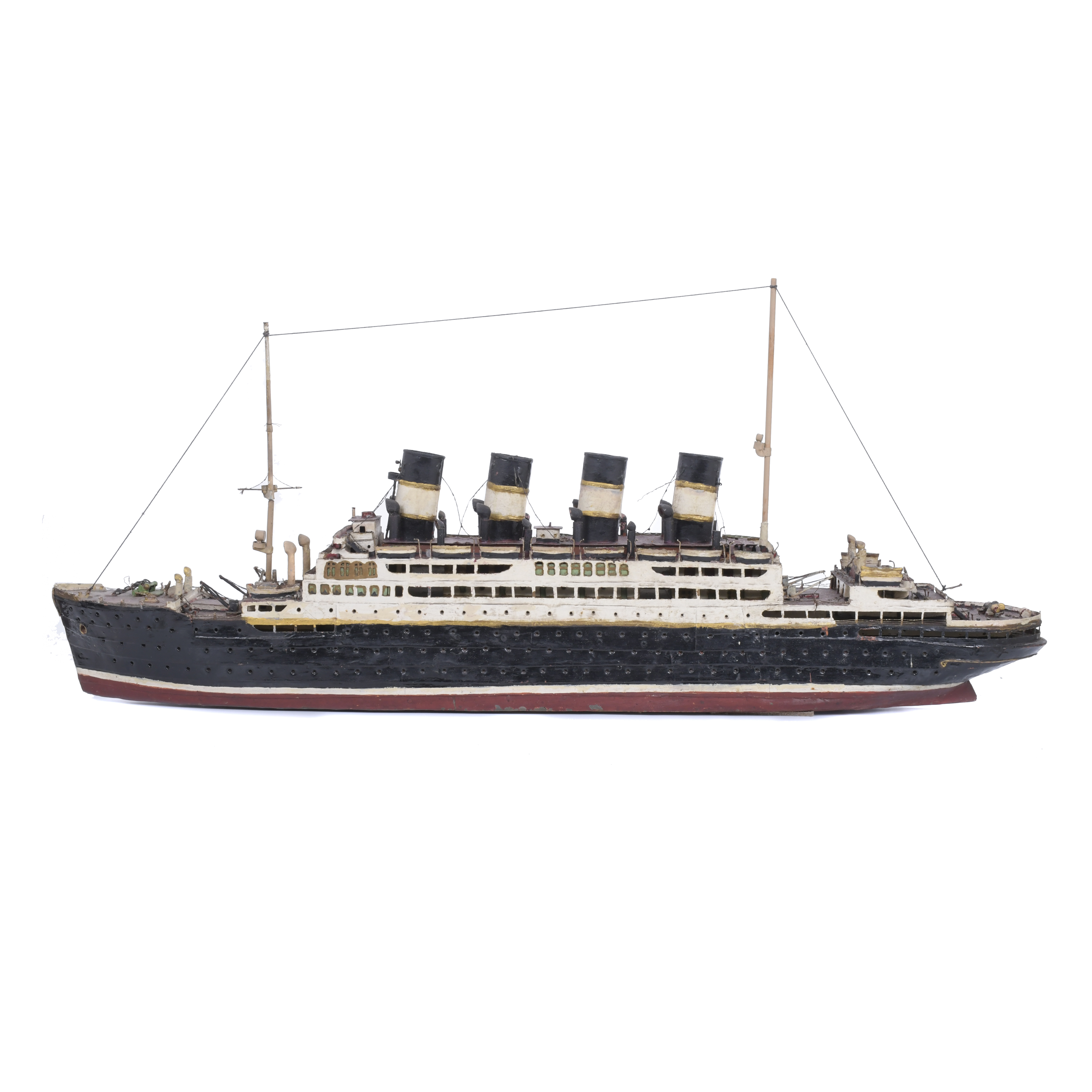 MAQUETA DEL TRASANLÁNTICO BRITÁNICO RMS LUSITANIA, CIRCA 19