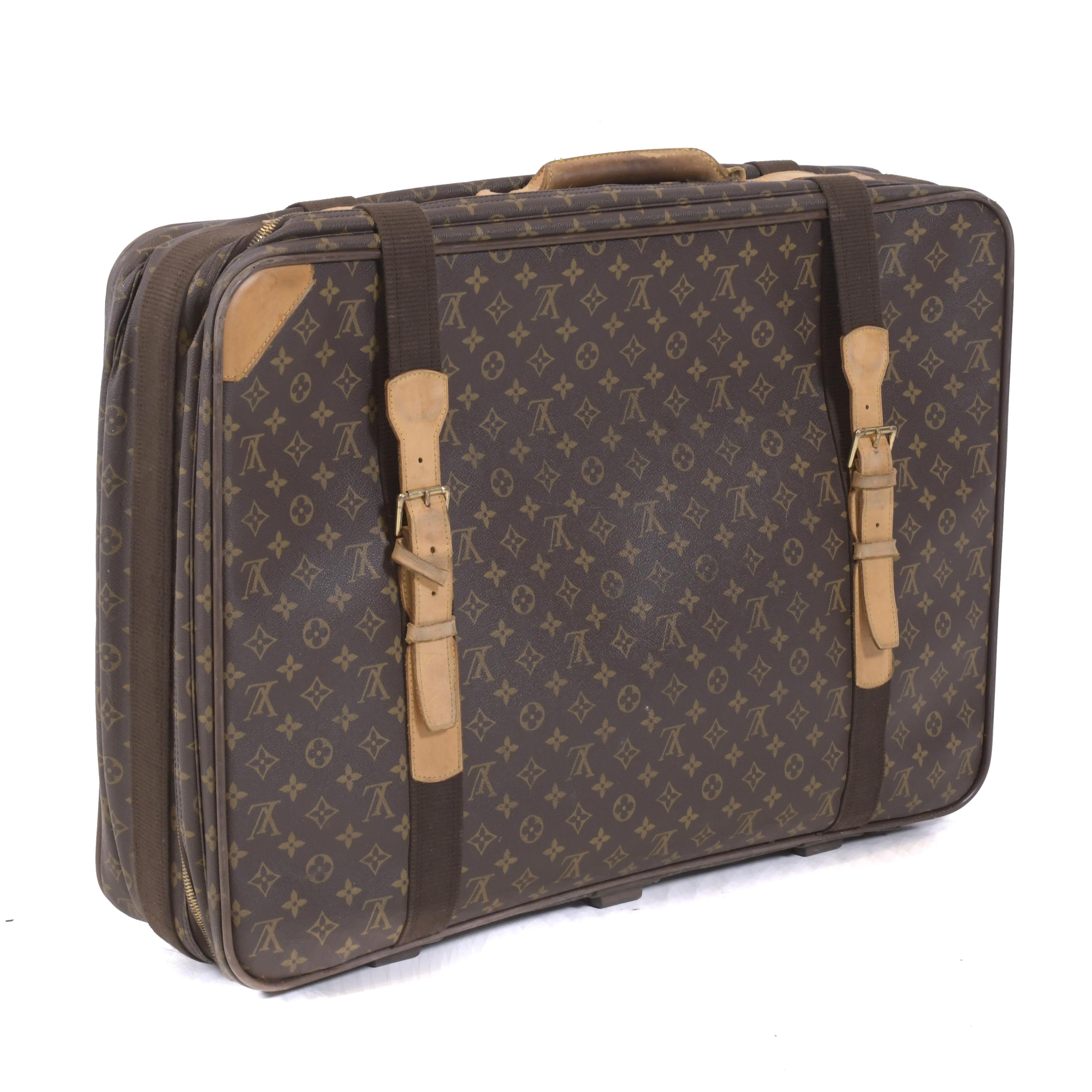 LOUIS VUITTON. "SATÉLITE 65" SUITCASE.