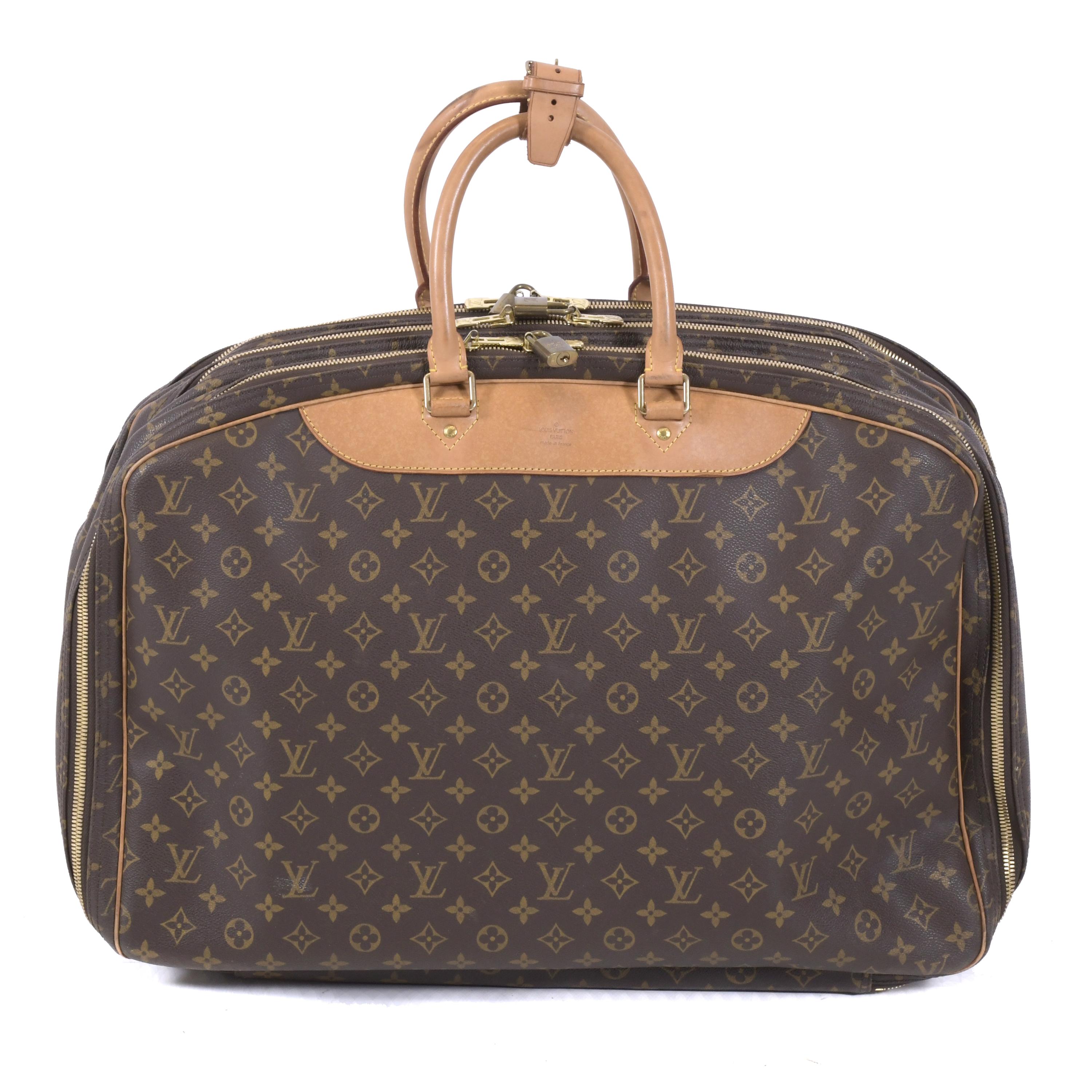 LOUIS VUITTON. BOLSA DE MANO MODELO "ALIZÉ".