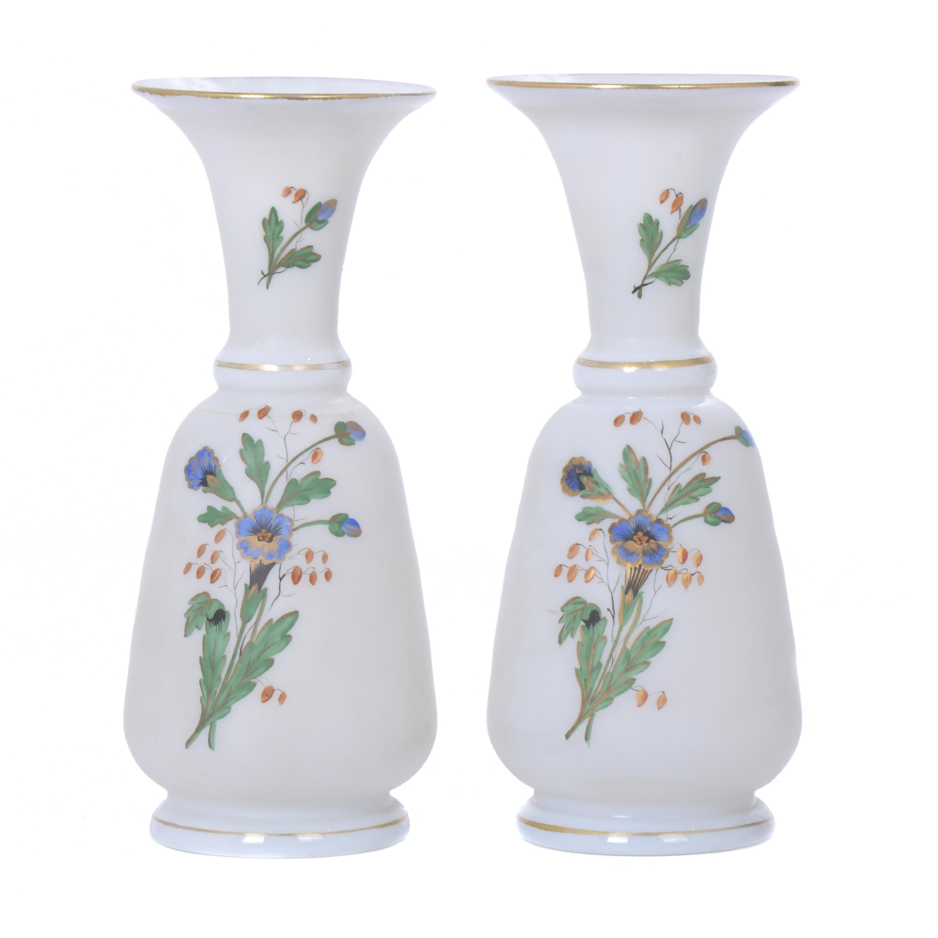 PAIR OF SMALL OPALINE VASES, 20TH CENTURY. 