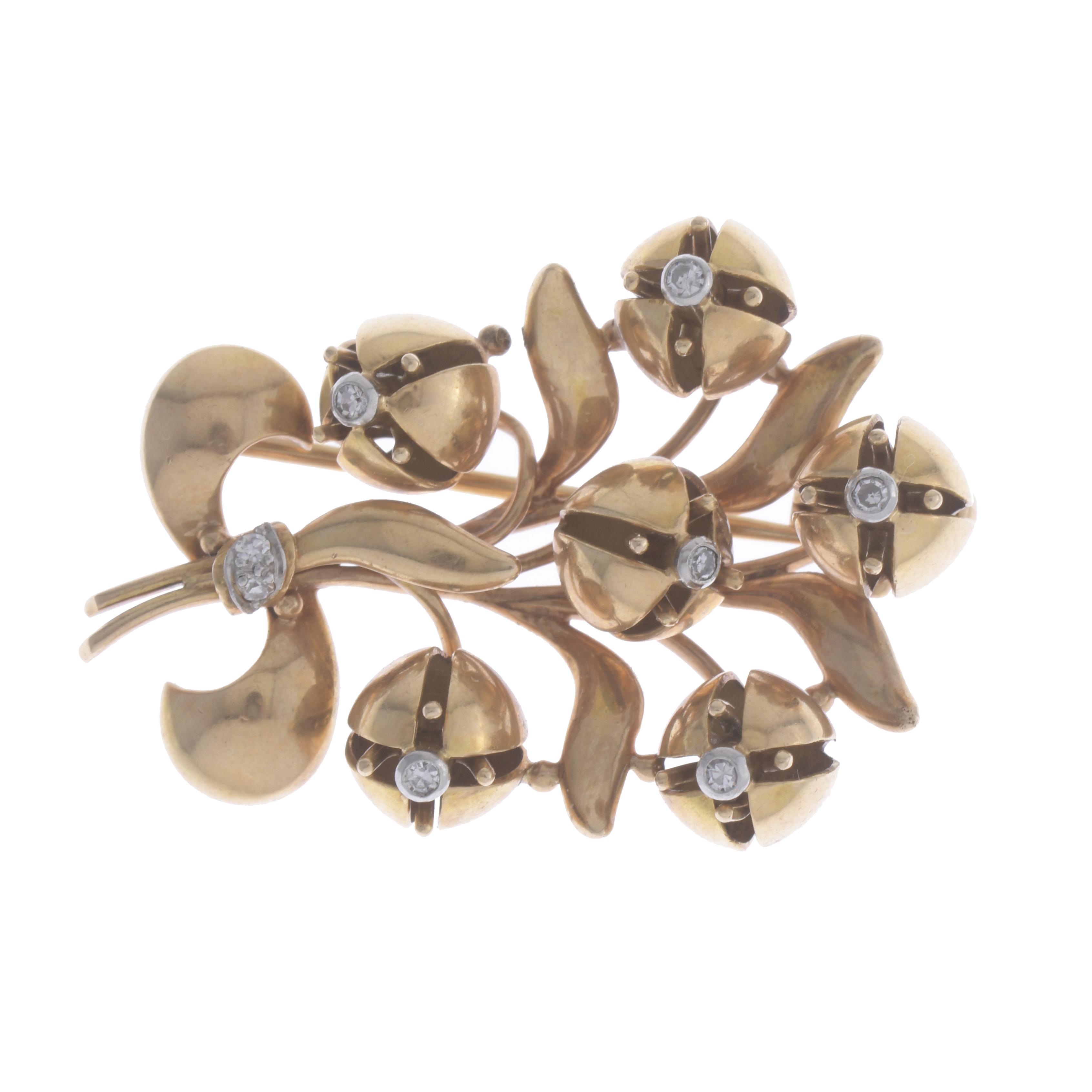 DIAMONDS FLORAL BROOCH, CIRCA 1930.