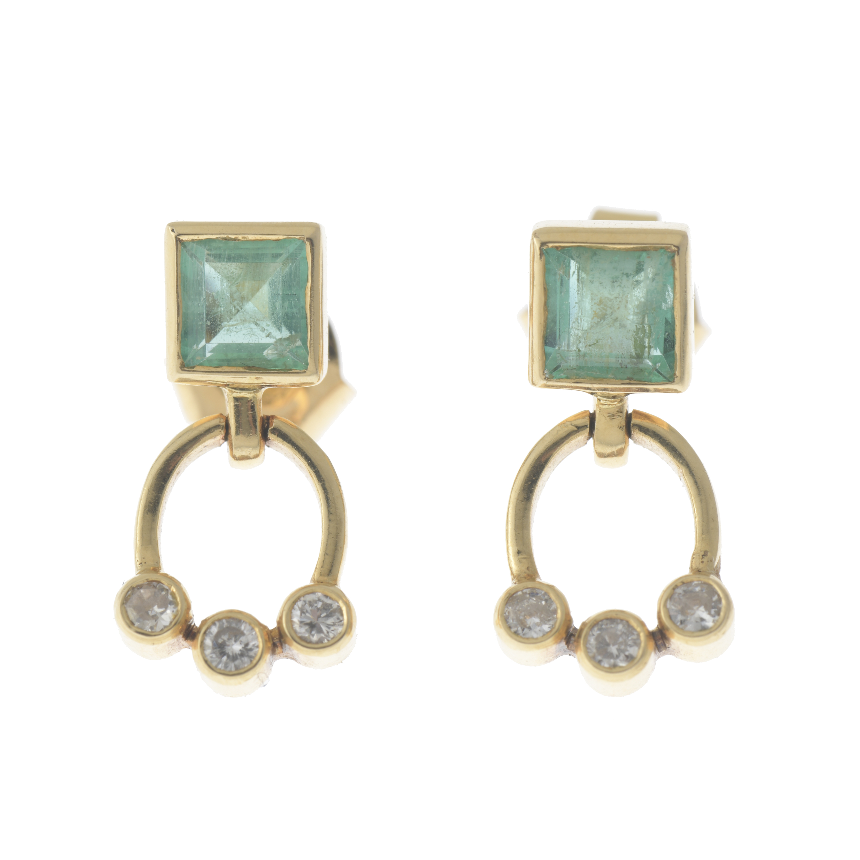 PENDIENTES CON ESMERALDAS Y DIAMANTES