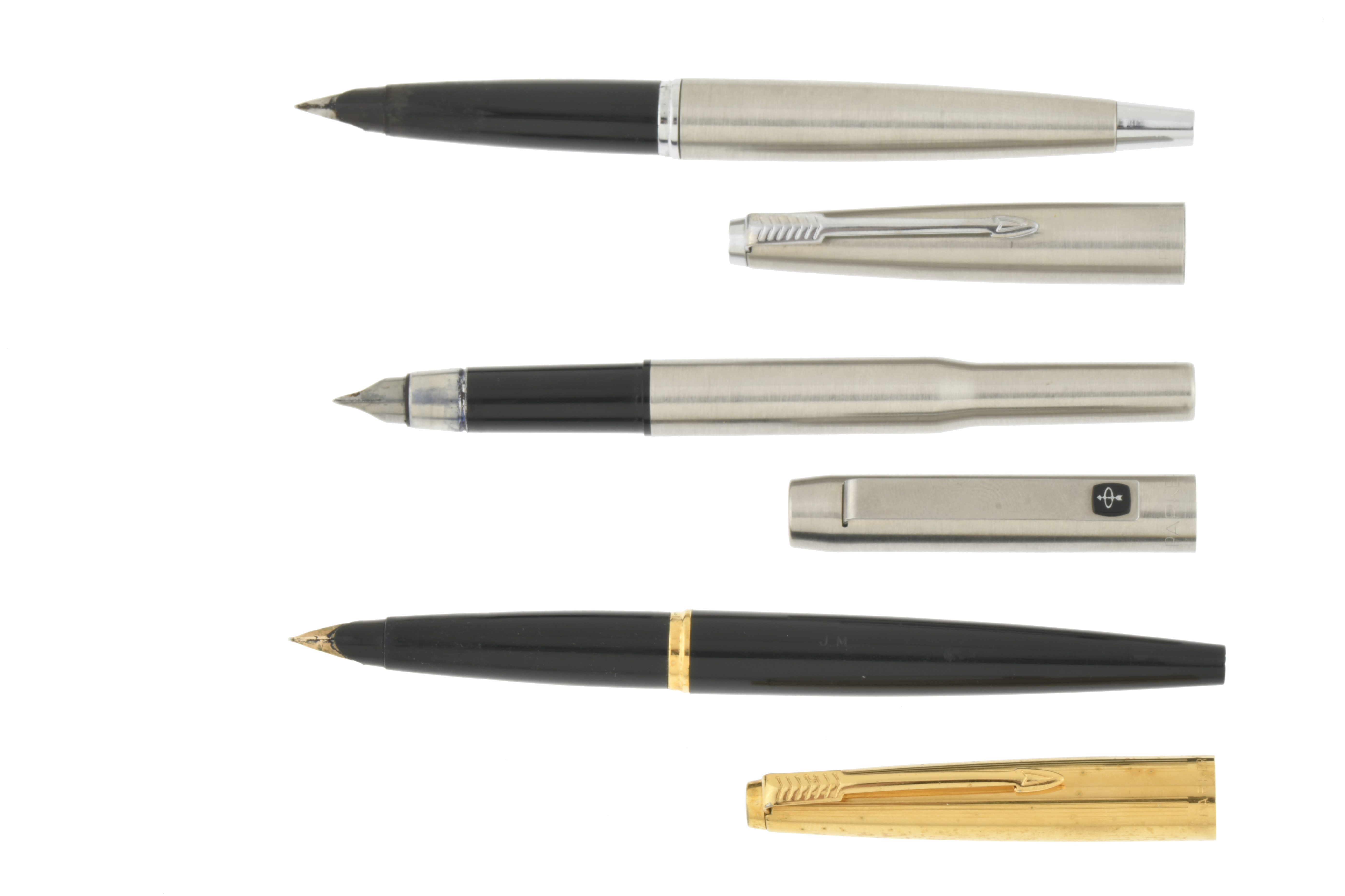 PARKER. Lote de tres plumas estilograficas. 