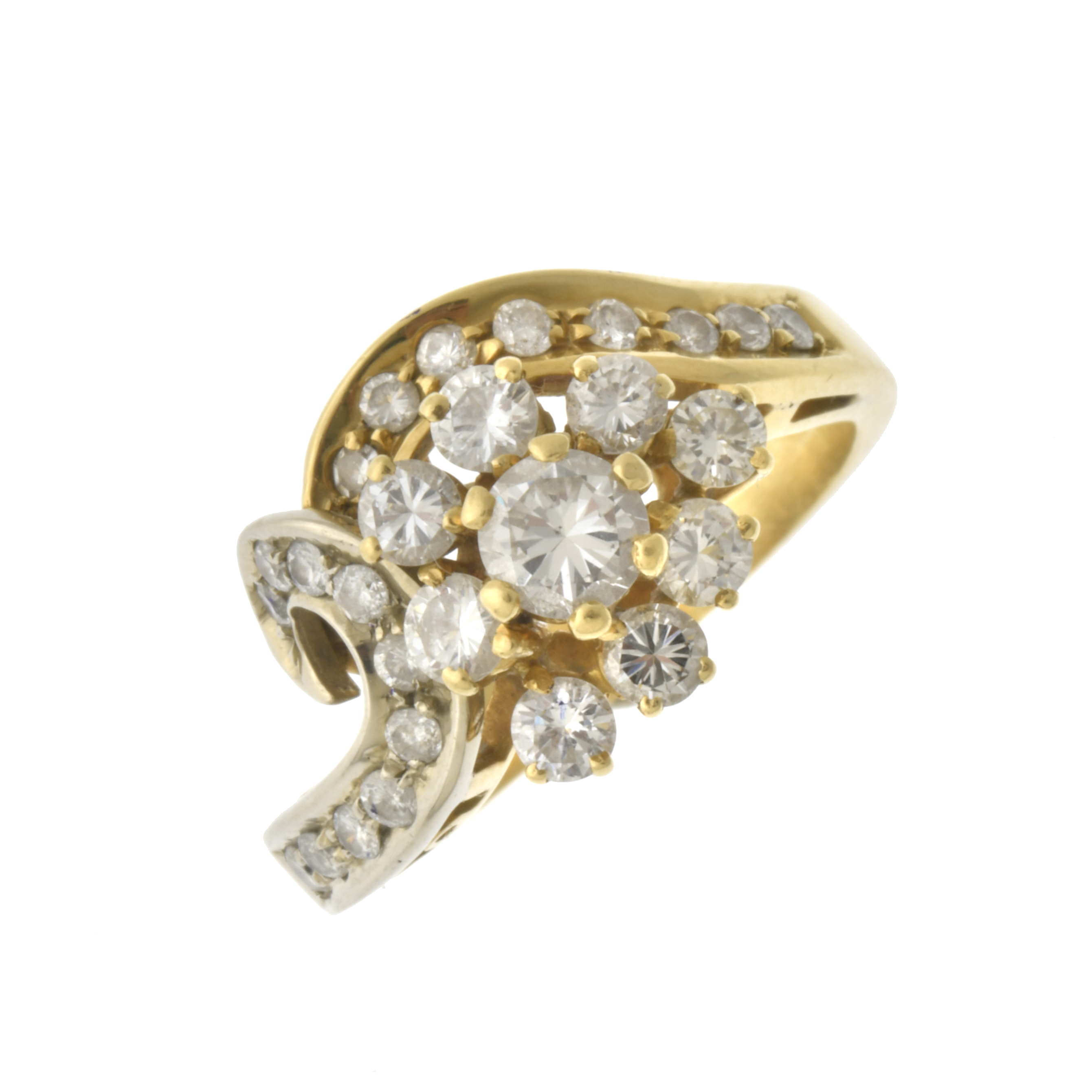 Ring with diamonds rosette.