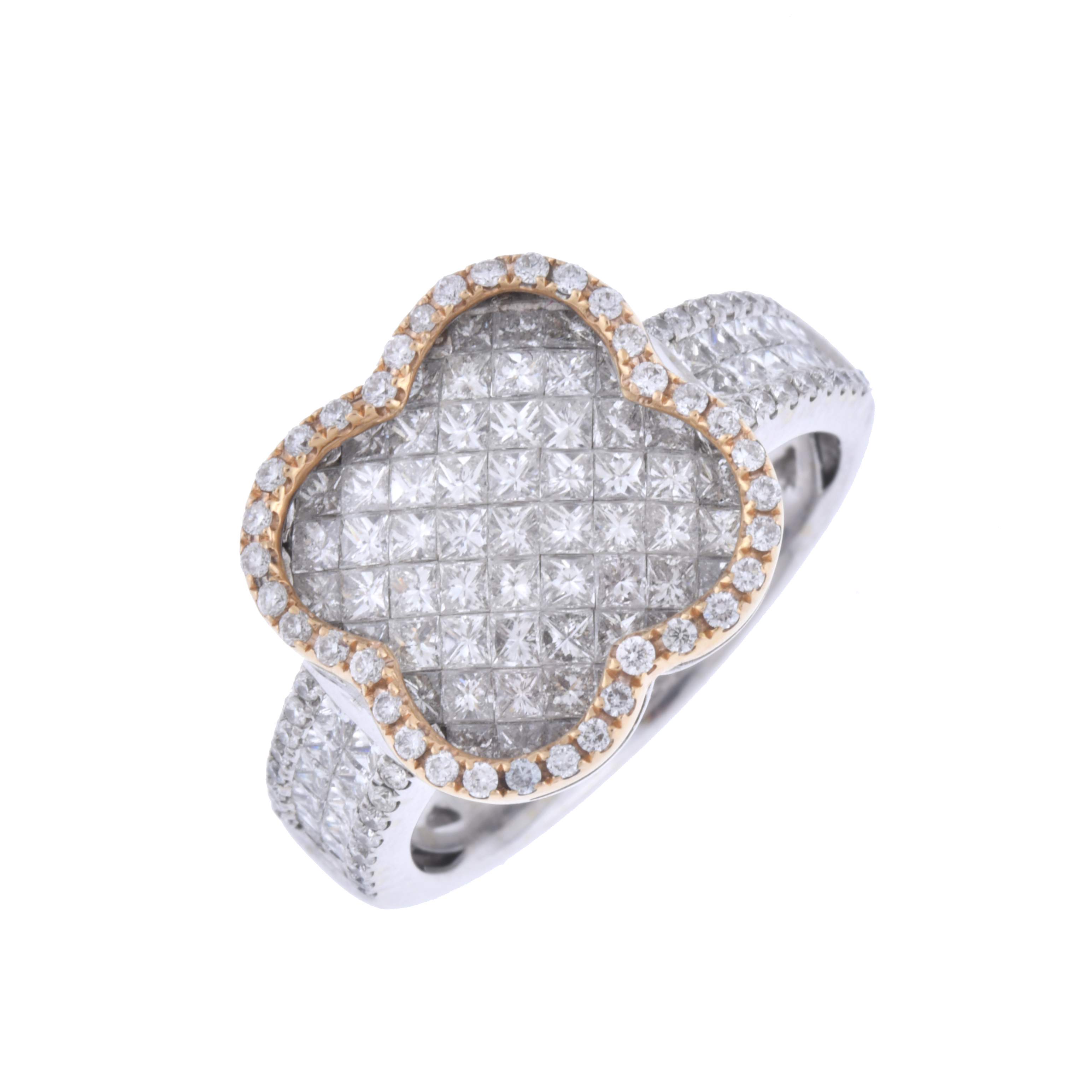 Clover-shaped diamonds ring.