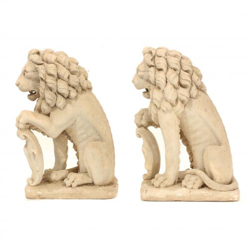 COUPLE OF LIONS, 20TH CENTURY. 