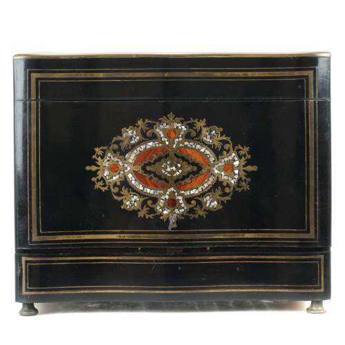 CAJA LICORERA FRANCESA NAPOLEÓN III, CIRCA 1860