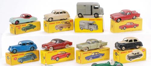 LOTE DE ONCE DINKY TOYS FRANCESES E INGLESES, AÑOS 50,60 Y