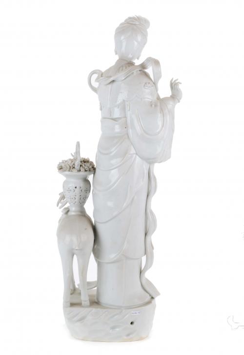 GRAND CHINESE PORCELAIN “BLANC DE CHINE” DEHUA GUANYIN, 20T