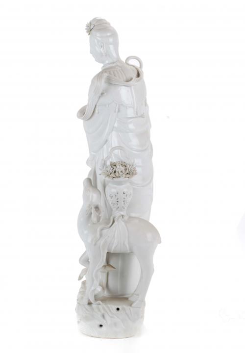 GRAND CHINESE PORCELAIN “BLANC DE CHINE” DEHUA GUANYIN, 20T