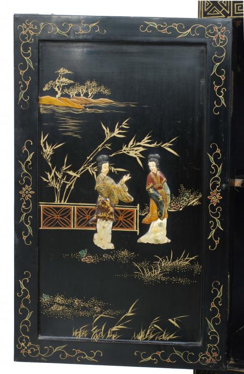 CHINESE CABINET, MID 20TH CENTURY