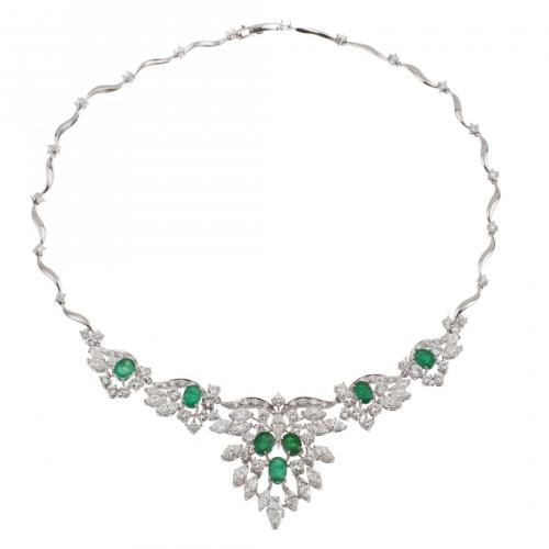 EMERALD AND DIAMONDS CHOKER