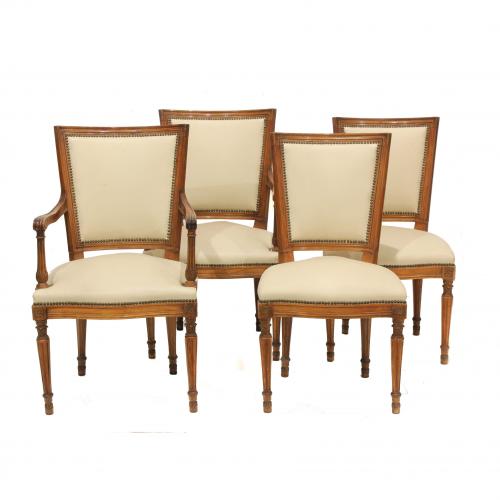 CONJUNTO DE COMEDOR ESTILO NEOCLÁSICO, MED. SIGLO XX.