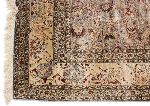 LARGE PERSIAN CARPET, FIRST HALF C20th.