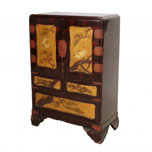 JAPANESE CABINET, C20th.