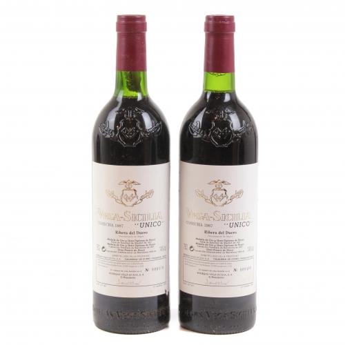 DOS BOTELLAS DE VEGA SICILIA, UNICO, RIBERA DEL DUERO, 1987. 