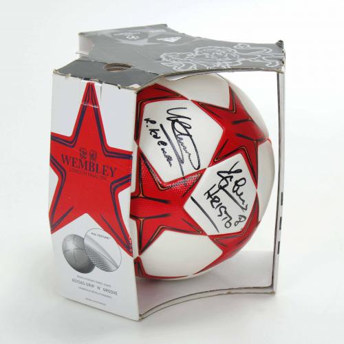 OFFICIAL MATCH BALL SIGNED BY TWO FORMER BARÇA PLAYER SIN T