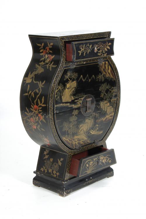 ORIENTAL STYLE CABINET, MID 20TH CENTURY.