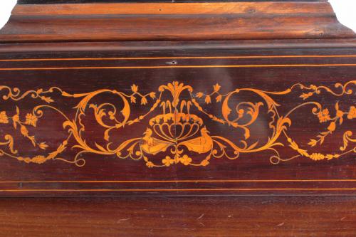 ELIZABETHAN BED, MID 19TH CENTURY. 