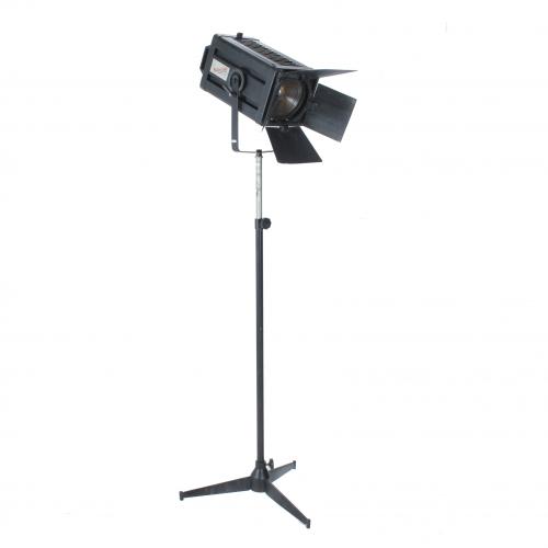 ITALIAN TRIPOD WITH SPOTLIGHT PROJECTOR, 20TH CENTURY.