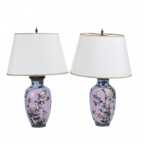 PAIR OF JAPANESE VASES CONVERTED INTO LAMPS, LAST THIRD OF THE 20TH CENTURY. 