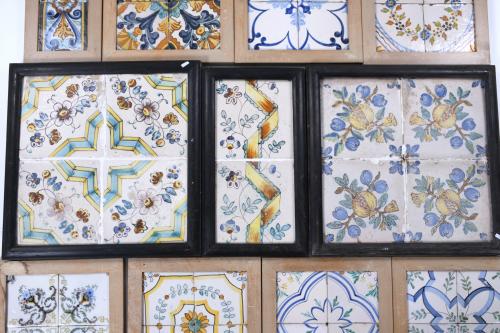 LOT OF CATALAN "DE MOSTRA" TILES, 18TH AND 19TH CENTURIES.