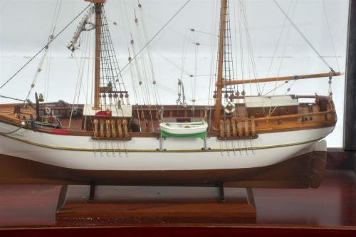 TWO SPANISH SHIP MODELS, 20TH CENTURY.