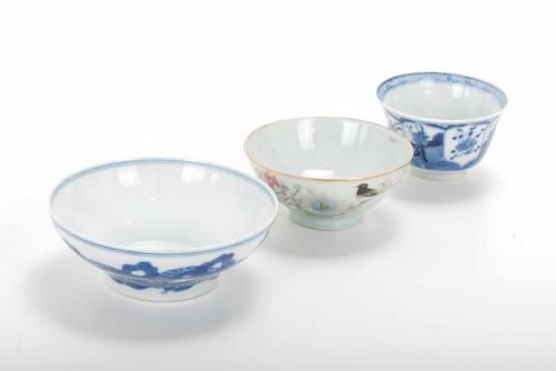 THREE CHINESE BOWLS, 19TH - 20TH CENTURIES.