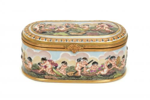 CAPODIMONTE ITALIAN BOX, SECOND HALF 20TH CENTURY.