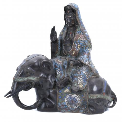 "GUANYIN SENTADA SOBRE ELEFANTE", CHINA MED. SIGLO XX.