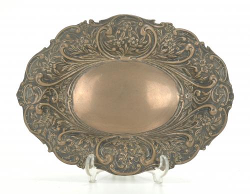 SMALL SILVER TRAY, 20TH CENTURY. 