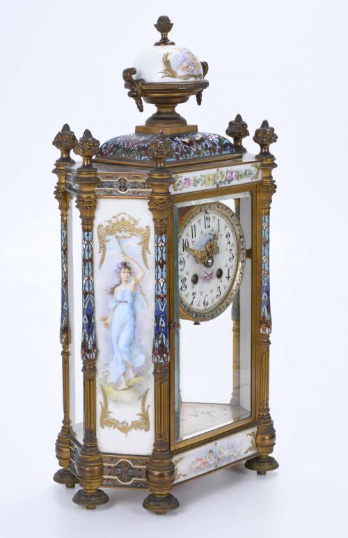 FRENCH TABLE CLOCK, EARLY 20TH CENTURY.