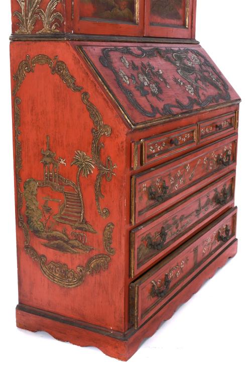 ENGLISH STYLE CABINET, SECOND HALF 20TH CENTURY.