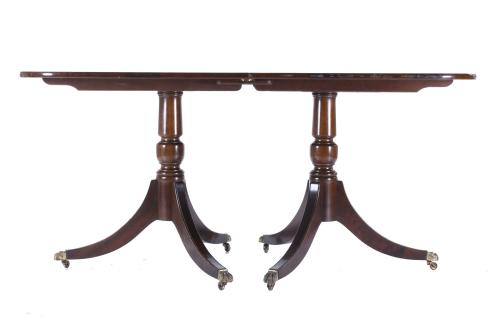 MESA DE COMEDOR INGLESA ESTILO REGENCY, MED. SIGLO XX.