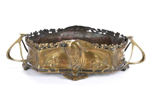 FRENCH ART NOUVEAU JARDINIÈRE, CIRCA 1900.