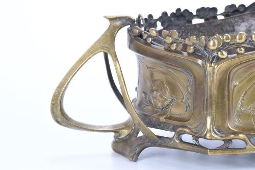 FRENCH ART NOUVEAU JARDINIÈRE, CIRCA 1900.