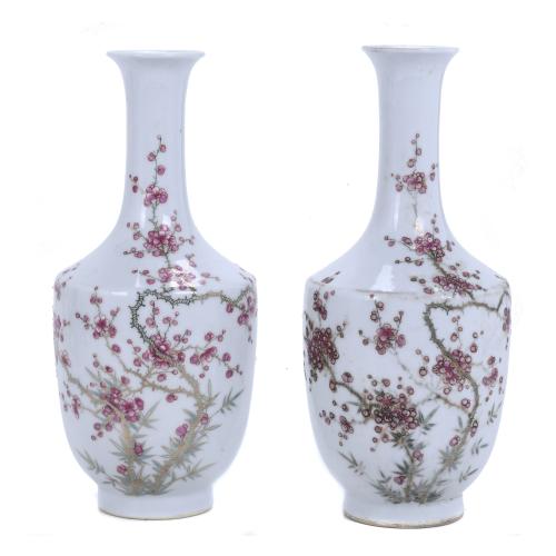 PAIR OF CHINESE VASES, 1920-1940.