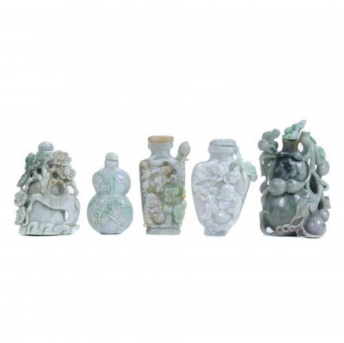 FIVE CHINESE SNUFF BOTTLES, SECOND HALF 20TH CENTURY.