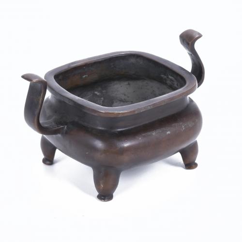 JAPANESE SCHOOL. MEIJI PERIOD, LATE 19TH - EARLY 20TH CENTURY. SMALL CHINESE CENSER.