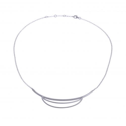 CHOKER NECKLACE IN MATT SILVER.