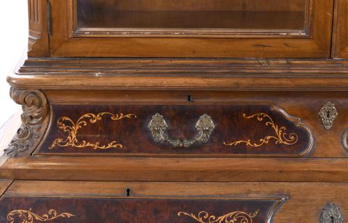 SPANISH 18TH-CENTURY STYLE DISPLAY CABINET, MID 20TH CENTUR