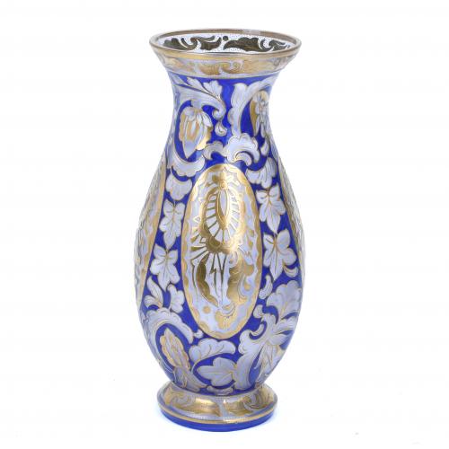 ORIENTAL STYLE BOHEMIAN VASE, CIRCA 1920.