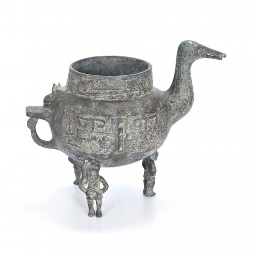 CHINESE SACRIFICIAL VESSEL, PROBABLY AFTER MODELS OF THE ANCIENT 'ZUN' RITUAL VESSELS FROM THE BRONZE AGE, 20TH CENTURY.