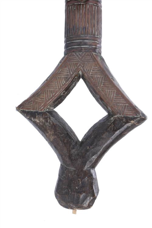 FIGURA DE RELICARIO AFRICANO DE KOTA, GABÓN, SIGLO XX.