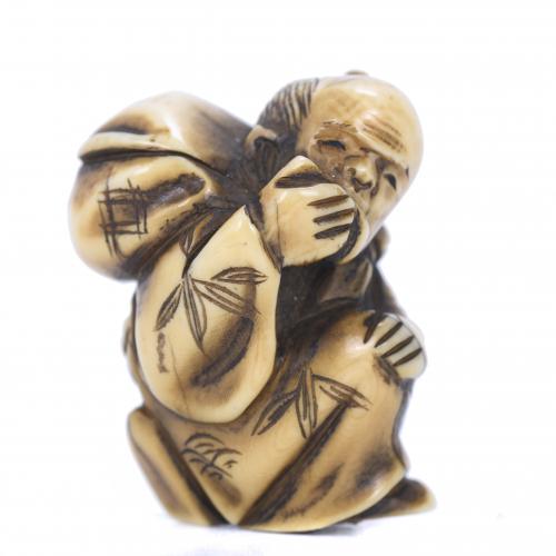 ESCUELA JAPONESA. PERÍODO MEIJI, SIGLO XIX. NETSUKE.